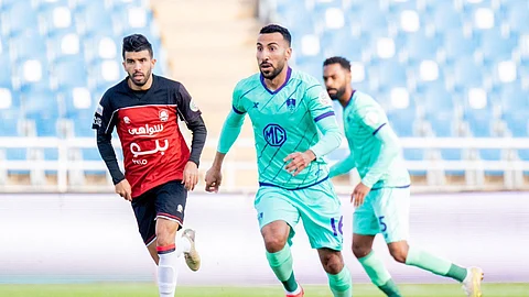 «الانضباط» تفرض غرامة مالية قاسية على لاعب الأهلي