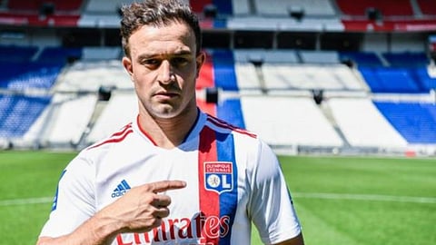 شاكيري يقترب من مغادرة ليون