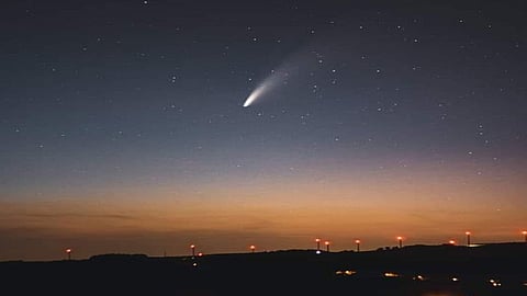 «فلكية جدة» تتوقع رؤية مذنب «بان ستارز» بالعين المجردة في هذا الموعد