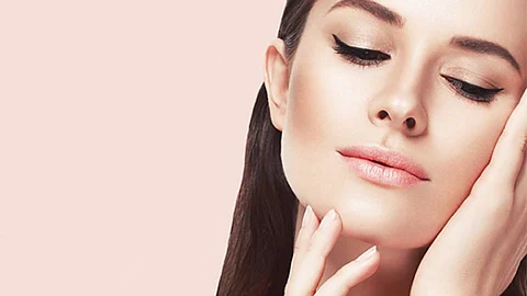 لكل النساء.. «السيراميد» مفتاح جمال البشرة ونضارتها
