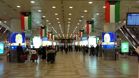 إلزام جميع القادمين للكويت بفحص كورونا قبل الوصول بـ72 ساعة