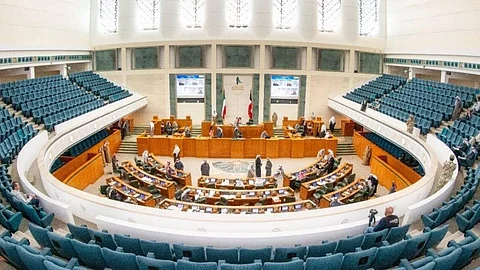الحكومة الكويتية الجديدة تؤدي اليمين الدستورية أمام مجلس الأمة