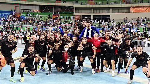 فلاديمير يزاحم القرني.. حارس الشباب يواصل التألق في دوري المحترفين