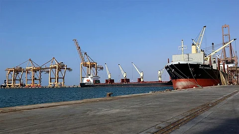 الخارجية الأمريكية تدين احتجاز الحوثيين لسفينة الشحن الإماراتية