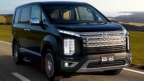 أسعار ميتسوبيشي ديليكا D5 موديل 2023 الجديدة