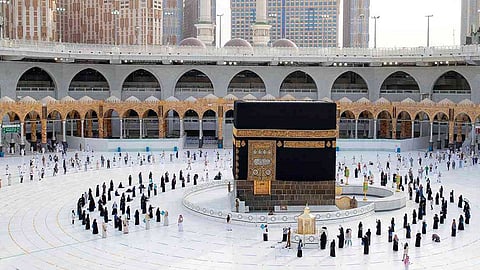 لائحة عقوبات جديدة لمخالفي أنظمة الحج بلا تصريح.. من بينها السجن والترحيل