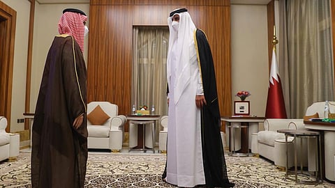 الأمير فيصل بن فرحان يعقد جلسة مباحثات ثنائية مع نظيره القطري