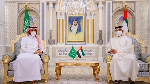 وزير الرياضة في ضيافة منصور بن زايد