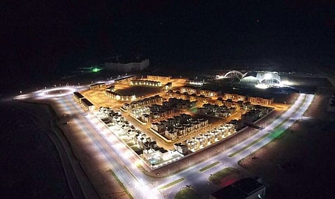 في صورتين.. صحفي يوثِّق مدى تطور مدينة وعد الشمال