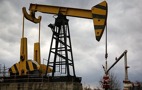 النفط يرتفع 3% مع تعطل الإنتاج الأمريكي بسبب عاصفة ثلجية