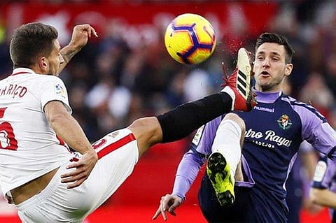 إشبيلية يواصل المغامرة ويستعيد صدارة الليجا من برشلونة