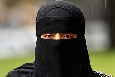 بعد 30 عامًا.. هدى تعثر على أسرة والدها السعودي وتناشد المسؤولين مساعدتها