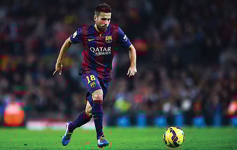 جوارديولا يخطط لاقتناص مدافع برشلونة