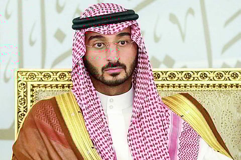 نائب أمير مكة ينقل تعازي القيادة لذوي الشهيد المطيري