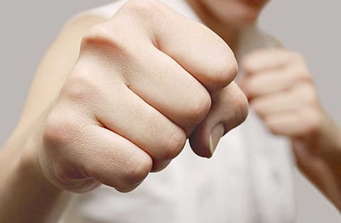 قوة قبضة يديك توضح حالة صحتك العامة