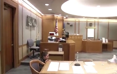 بالفيديو.. لحظات مرعبة سجلتها الكاميرات أثناء زلزال ألاسكا