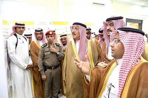 بالصور.. أمير جازان يدشن مهرجان البن السادس بالدائر بني مالك