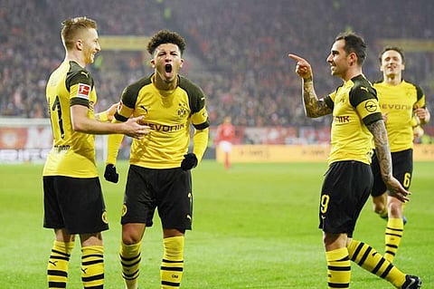 دورتموند يعبر شالكه بصعوبة ويعزز صدارته للبوندسليجا