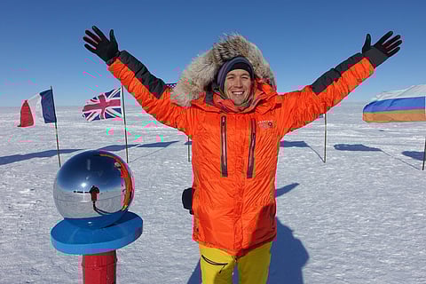 لأول مرة.. "أوبرادي" يعبر القارة القطبية الجنوبية على زلاجات