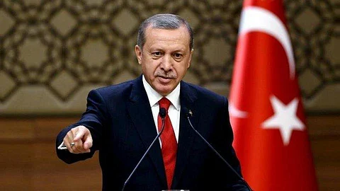 النظام التركي يواصل العصف بالإعلام ويعاقب فضائيتَين بزعم إهانة أردوغان
