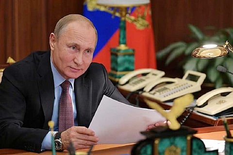 الرئيس الروسي يحقق أمنية فتى ويُطْلِعه على أحد الأمور الأكثر سرية