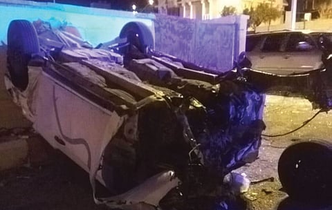 بالصور.. مصرع شخصين وإصابة 5 في تصادم مروع بعسير