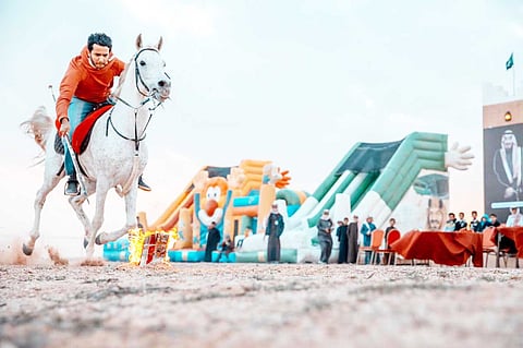 بالصور.. عرض للخيول وندوات ثقافية في ملتقى "تنمية الهمجة"