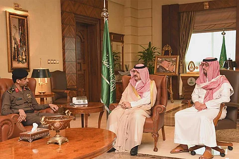 محافظ جدة يستقبل مدير الشرطة بالمحافظة لتهنئته بمنصبه الجديد