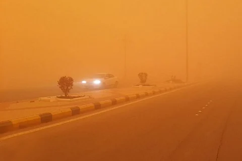 الدفاع المدني بتبوك يطلق تحذيرات للمواطنين من تقلبات جوية ستشهدها المنطقة