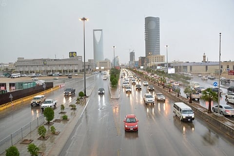 أجواء متقلبة الخميس.. أتربة وسحب رعدية ممطرة بمناطق مختلفة