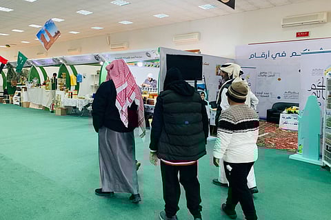 قبل يوم من نهاية مهرجان الزيتون بالجوف.. فعاليات الأطفال والأسرة تجذب الزوار