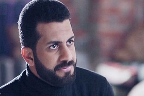 الفنان كريم سرور ينضم إلى أسرة مسلسل «قمر هادى»
