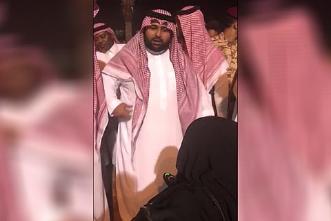 بالفيديو.. حوار عفوي بين أمير جازان بالنيابة ومسنة مقعدة ينتصر لـ«الإنسانية» على «البروتوكول»