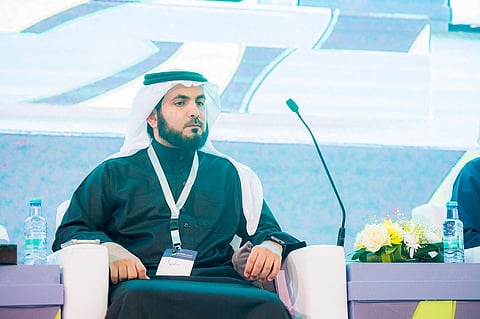 خبير: فصل الموظف استنادًا للمادة 77 غير قانوني.. وعلى المفصولين العودة لوظائفهم