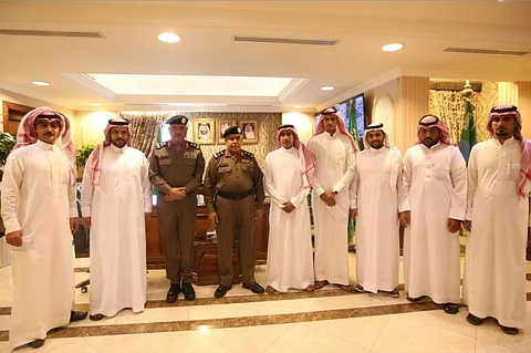 العتيبي يكرِّم منسوبي شرطة الطائف لكشفهم غموض جرائم جنائية