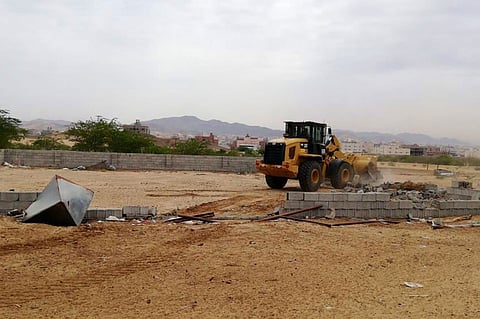 إزالة تعديات على مساحة 250 ألف متر بمخططات ولي العهد في مكة