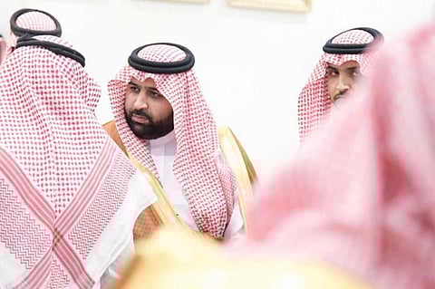 بالصور.. أمير منطقة جازان بالنيابة يستقبل جموعًا من المواطنين