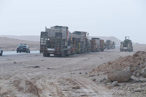 بالصور.. ضبط مواقع تعدينية مخالفة وحجز معداتها في الرياض