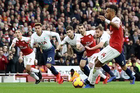 أرسنال يواجه توتنهام في «ديربي» لندن.. ومان سيتي يسعى إلى خطف الصدارة مؤقتًا