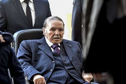 بوتفليقة للجزائريين: لا أملك سوى شقة وسيارتين وسكن فردي