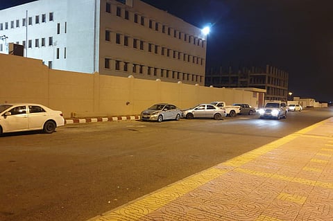 أولياء أمور بجازان يطالبون بمطبات اصطناعية أمام مجمع مدارس.. والتعليم ترد