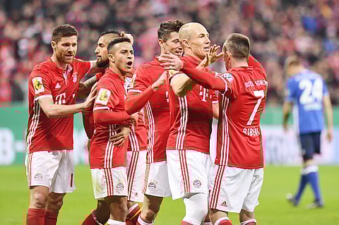 بايرن يهزم فولفسبورج بنصف دستة أهداف ويتصدر البوندسليجا