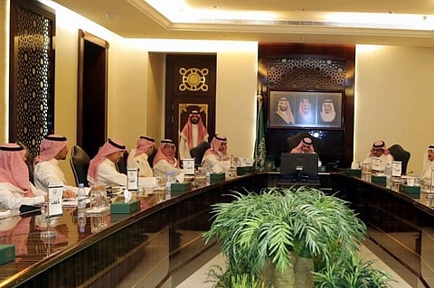 الأمير بدر بن سلطان يُقر البرنامج العلمي لمنتدى مكة المكرمة الاقتصادي