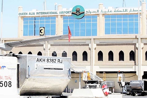 عبر مطار الملكة علياء.. الأردن تعلن عودة 3 مواطنين محتجزين من إيران