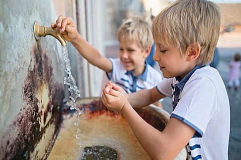 إنفوجراف.. مياه الصنبور تضع السعودية في قائمة الدول الأكثر أمنًا في العالم