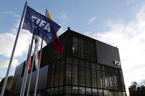 هل يمتلك «فيفا» شجاعة «الآسيوي» ويراجع تعاقداته مع «beIN»؟