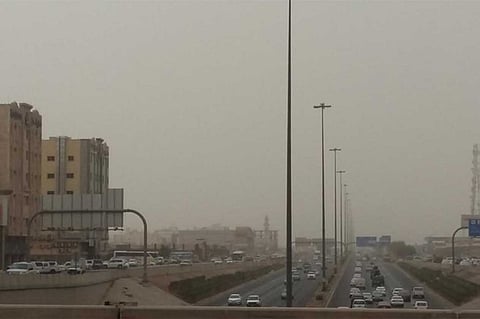 «الإنذار المبكر» يصدر تنبيهات بأمطار ورياح على 7 مناطق بالمملكة