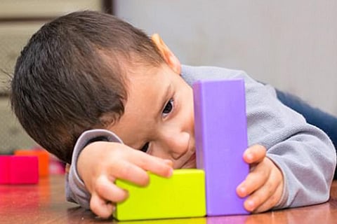 باحثون يحسمون الجدل حول العلاقة بين «التوحد» ولقاح الحصبة