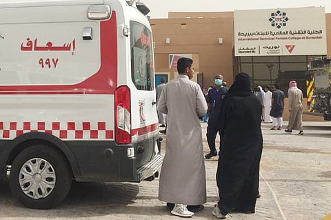 بالصور.. تسع إصابات إثر اندلاع حريق في الكلية التقنية العالمية للبنات ببريدة