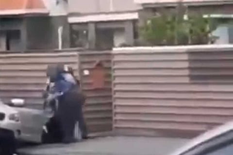 فيديو يوثق لحظة ضبط منفذ الهجوم الإرهابي على مسجدي نيوزيلندا